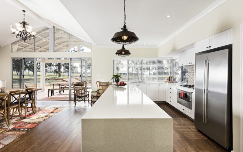 Karri creek traditional home with open plan kitchen