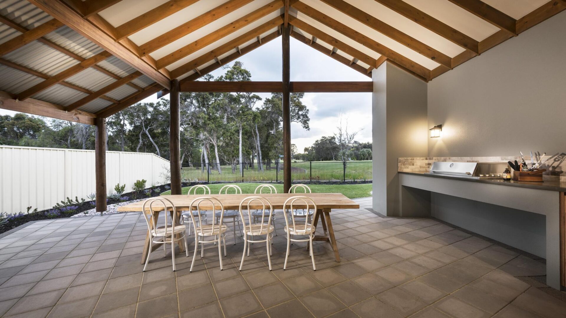 undercover Alfresco area in the country