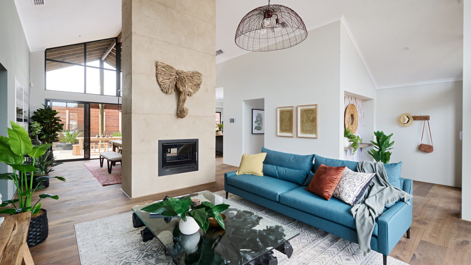 Open fireplace in the living space