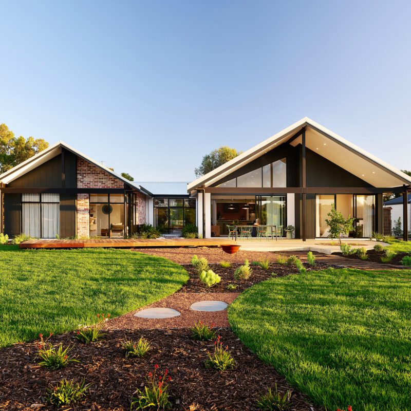 the daintree retreat by rural building co.