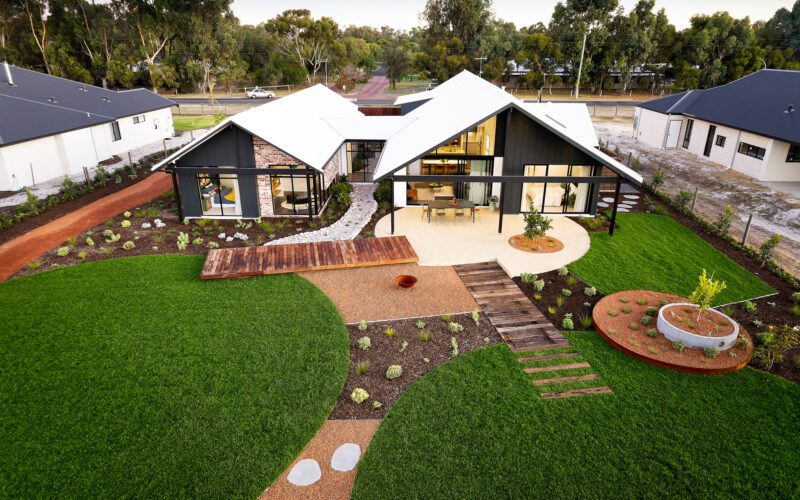 the daintree retreat and landscaped gardens