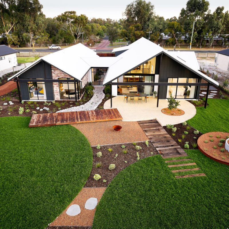 the daintree retreat and landscaped gardens